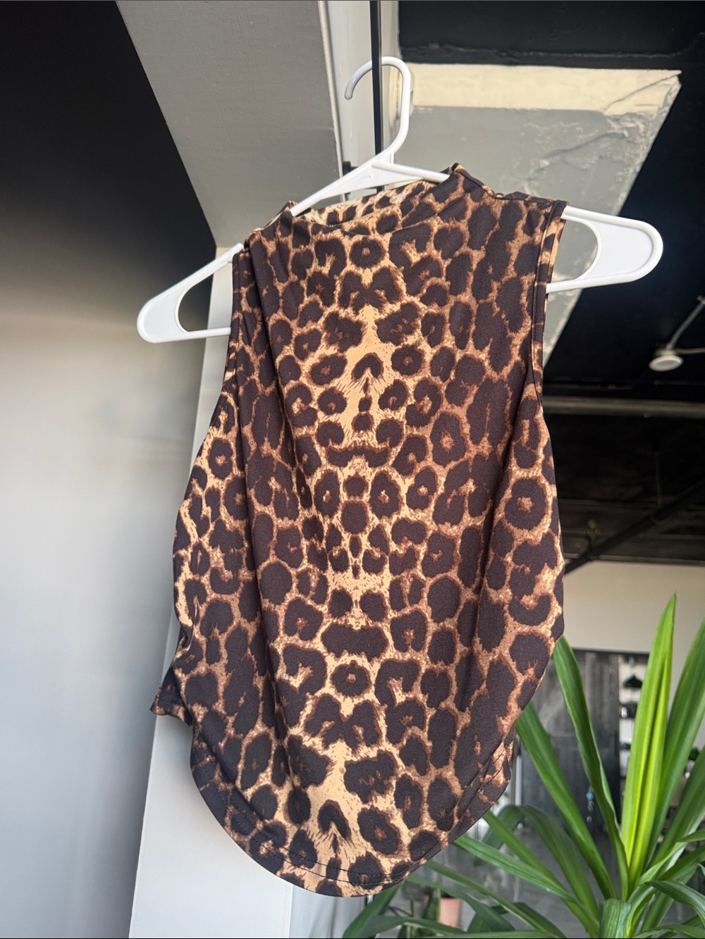 Sleeveless Leopard Print Women’s Tank Top - Brown